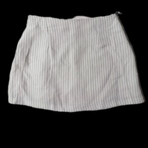 Kohl's White Mini Skirt with Black Pinstripes